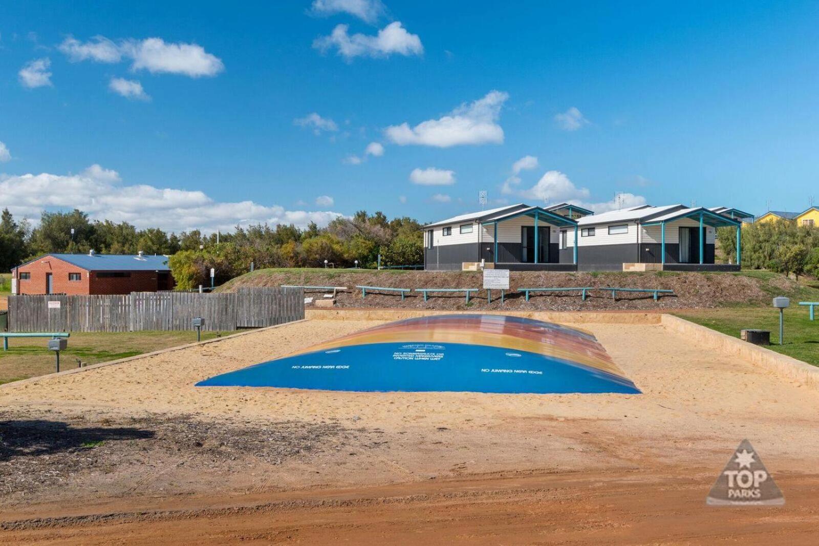 Dongara Tourist Park Hotell Port Denison Exteriör bild
