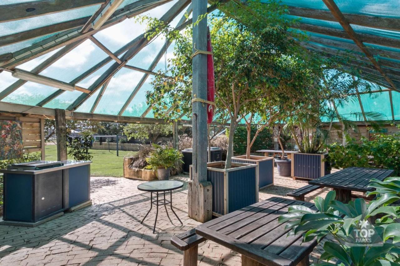 Dongara Tourist Park Hotell Port Denison Exteriör bild